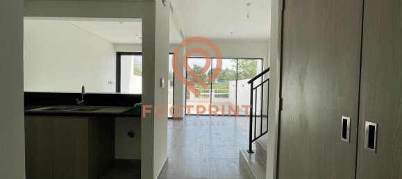 4 Schlafzimmer Villa in Dubai, UAE, Nr. 23761 12