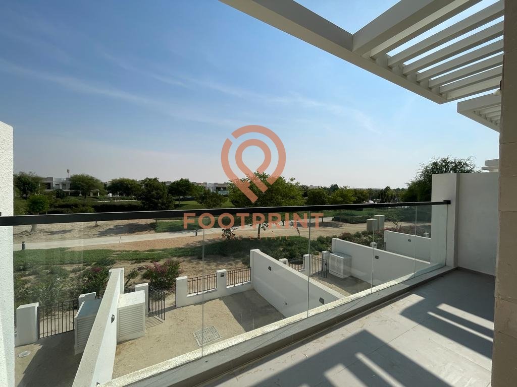 4 Schlafzimmer Villa in Dubai, UAE, Nr. 23761