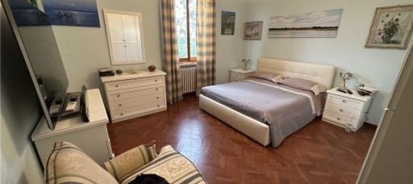 8 rooms House in Montespertoli, Italy No. 32612 11
