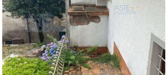 7 bedrooms House in Pistoia, Italy No. 342629 5