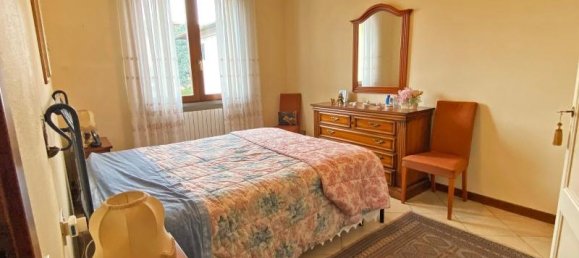 3-salle Appartement à Buggiano, Italy No. 36078 8