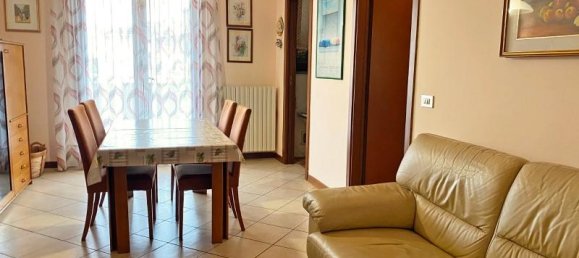 3-salle Appartement à Buggiano, Italy No. 36078 9