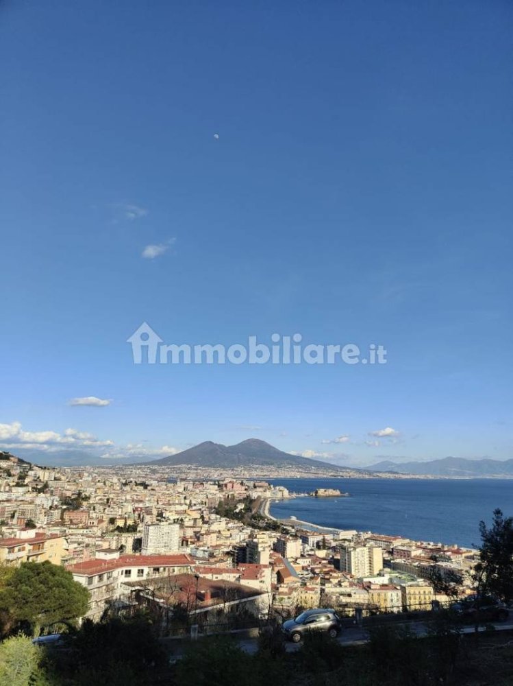 18m² Parking in Naples, Italy No. 111816