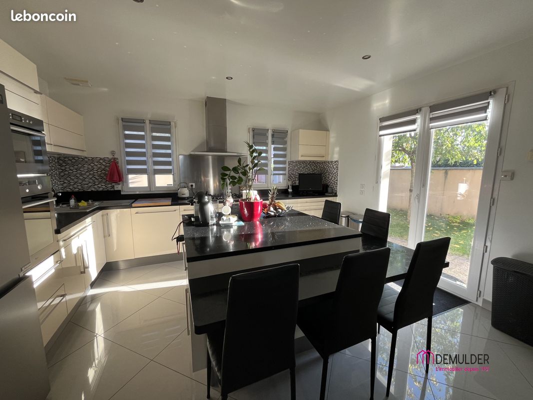 Дом с 4 спальнями в Эзанвиль, Франция № 171809