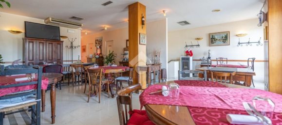 279m² Garage in Cervia, Italy No. 323600 13