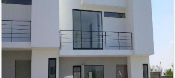 3 bedrooms House in Queretaro, Mexico No. 152034 2