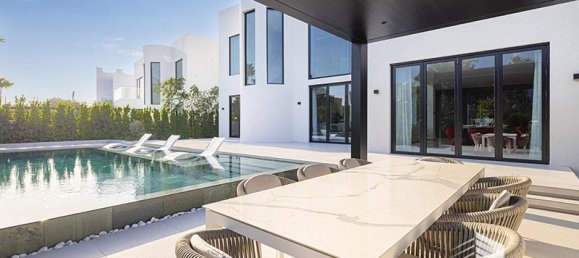 Вилла с 4 спальнями в Jumeirah Islands, ОАЭ № 18596 8