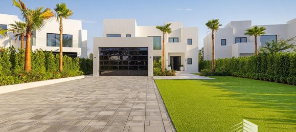 Вилла с 4 спальнями в Jumeirah Islands, ОАЭ № 18596 21