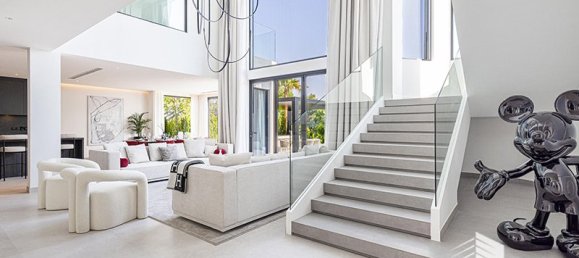 Вилла с 4 спальнями в Jumeirah Islands, ОАЭ № 18596 2