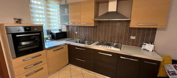 3 rooms House in Galliate, Italy No. 271664 5