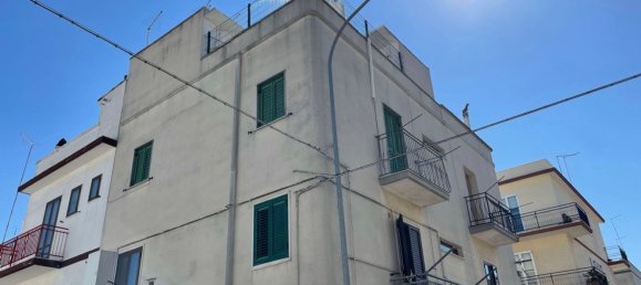 Квартира с 3 комнатами в Челье Мессапика, Италия № 113442 3