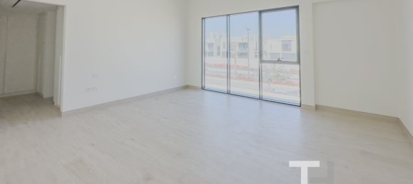 Villa T4 em Al Furjan, UAE N.º 94311 17