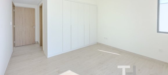 Villa T4 em Al Furjan, UAE N.º 94311 23