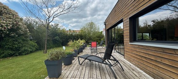 Casa de 4 dormitorios en Mache, France No. 362869 2