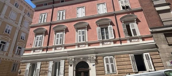 Apartamento de 3 dormitorios en Trieste, Italy No. 310918 26
