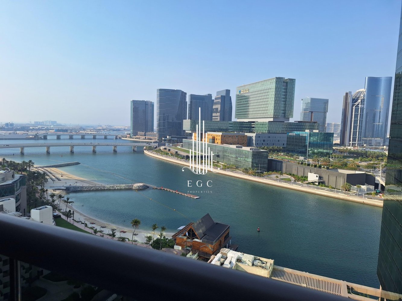 Квартира с 3 спальнями в Tourist Club Area, ОАЭ № 31168