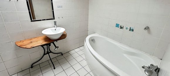 Дом с 9 комнатами в Мобёж, Франция № 157442 8