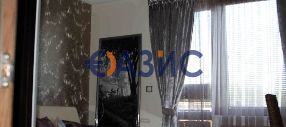 4 bedrooms House No. 979 10