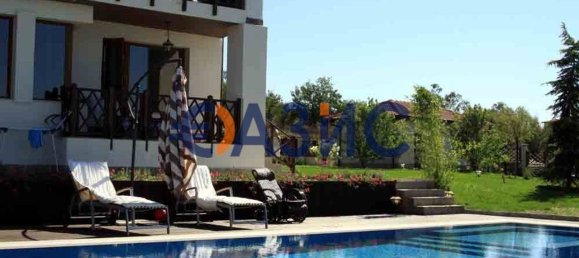 4 bedrooms House No. 979 33