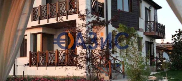 4 bedrooms House No. 979 18