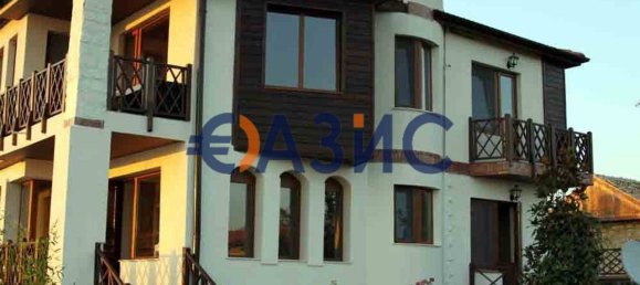 4 bedrooms House No. 979 34