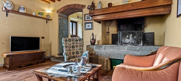 5 bedrooms House in Loro Ciuffenna, Italy No. 54313 5