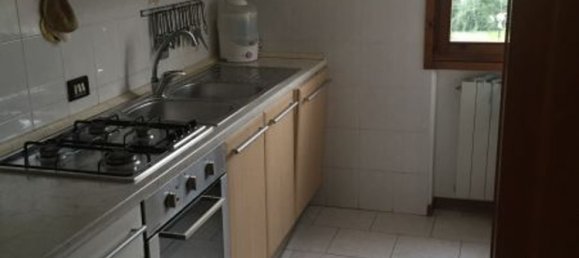 3 rooms Apartment in Massa e Cozzile, Italy No. 76000 2