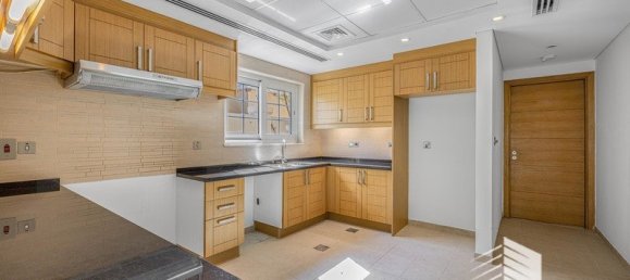 Вилла с 5 спальнями в Jumeirah Park, ОАЭ № 13670 8