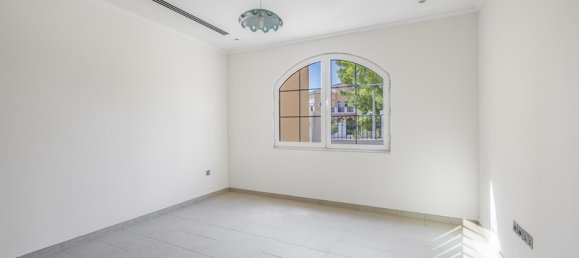 Вилла с 5 спальнями в Jumeirah Park, ОАЭ № 13670 9