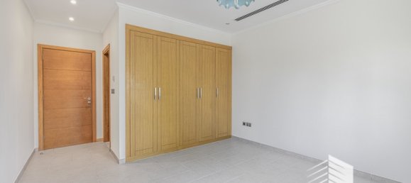 Вилла с 5 спальнями в Jumeirah Park, ОАЭ № 13670 10