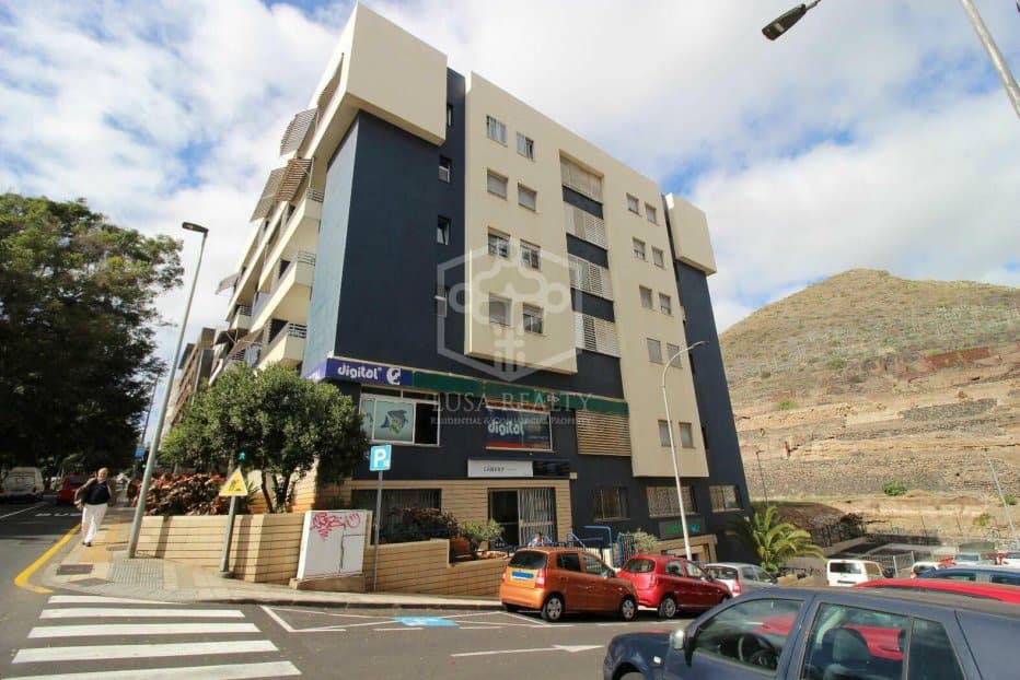  عقار تجاري في Santa Cruz de Tenerife, Spain 770متر مربع رقم 16364