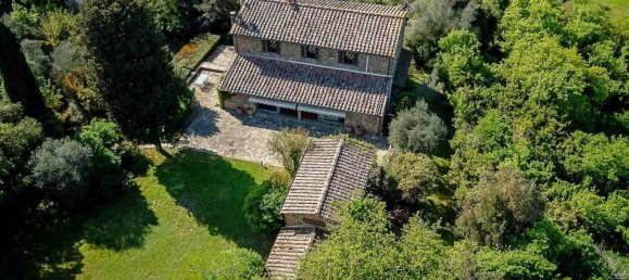 4 bedrooms House in Florence, Italy No. 238027 3