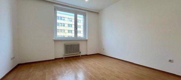 Квартира с 2 комнатами в Линц, Австрия № 241218 3