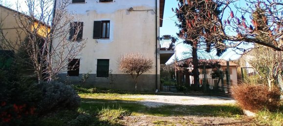 4 rooms House in Perugia, Italy No. 5572 7