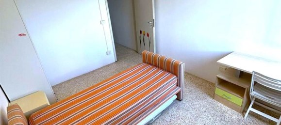 4 bedrooms Apartment in Urbino, Italy No. 358417 4