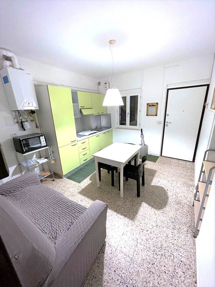 4 bedrooms Apartment in Urbino, Italy No. 358417