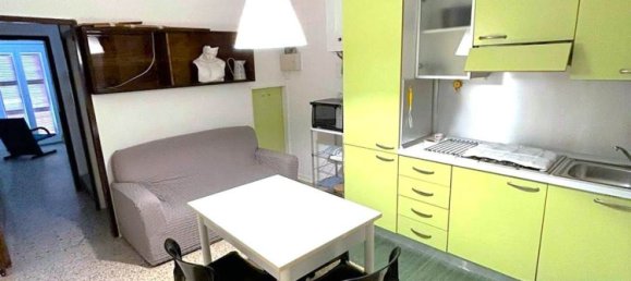 4 bedrooms Apartment in Urbino, Italy No. 358417 2