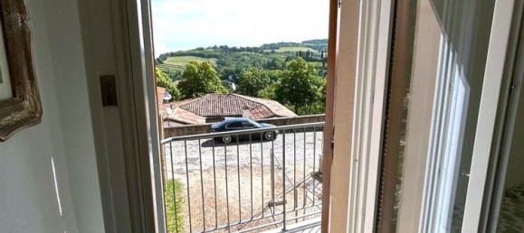 4 bedrooms Apartment in Urbino, Italy No. 358417 9