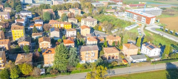 Квартира с 3 комнатами в Реджо Эмилия, Италия № 119656 2