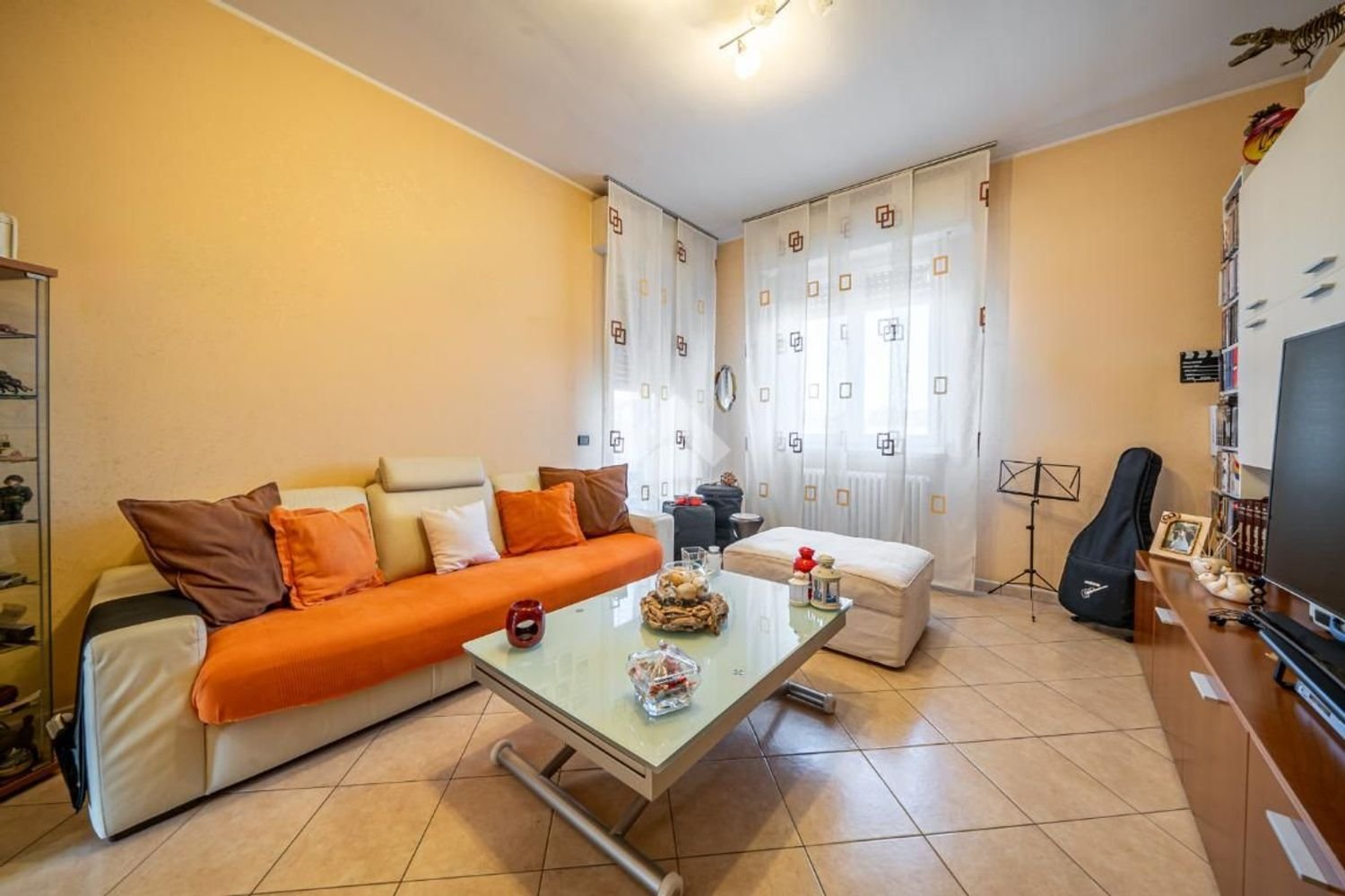 Квартира с 3 комнатами в Реджо Эмилия, Италия № 119656