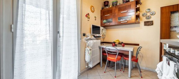 Квартира с 3 комнатами в Реджо Эмилия, Италия № 119656 15