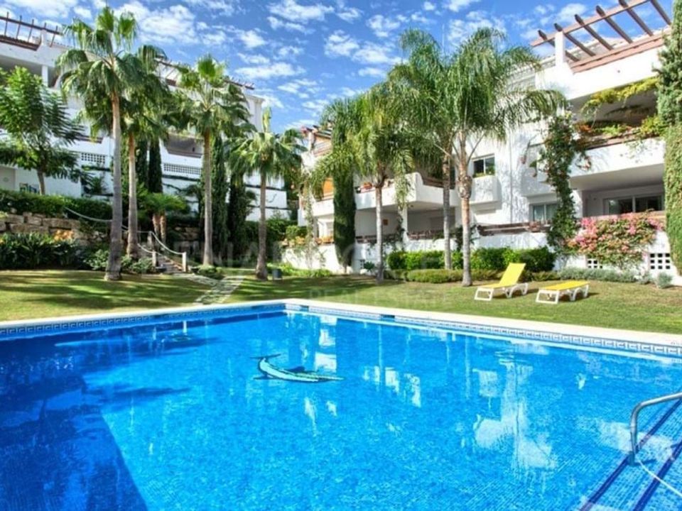 Apartamento T2 em Estepona, Spain N.º 241999
