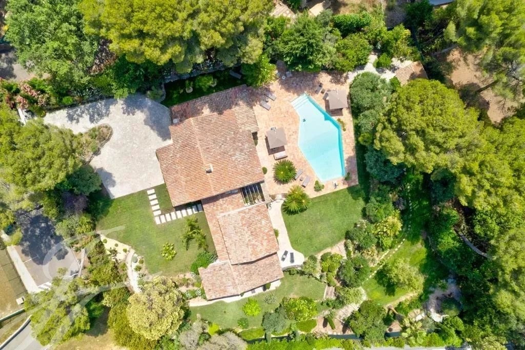 5 bedrooms Villa in Mougins, France No. 348724