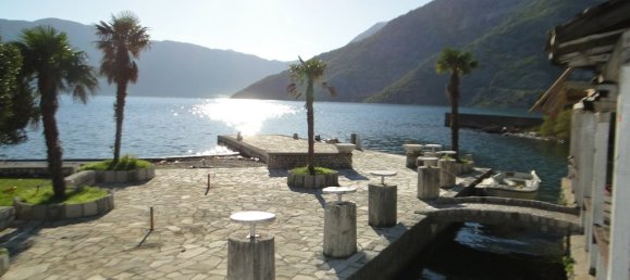11 bedrooms Villa in Kotor, Montenegro No. 401 4