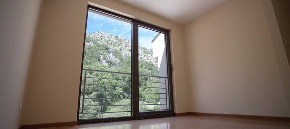 11 bedrooms Villa in Kotor, Montenegro No. 401 21