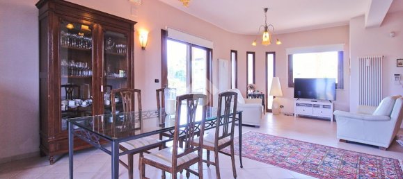 9 rooms House in Roseto degli Abruzzi, Italy No. 109664 6