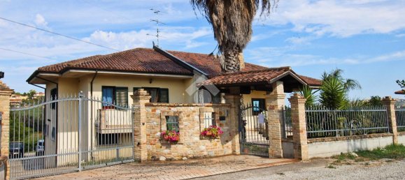 9 rooms House in Roseto degli Abruzzi, Italy No. 109664 43