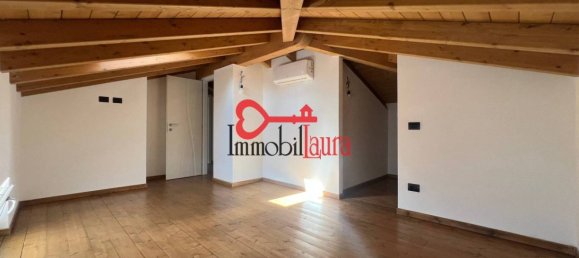 2 bedrooms Duplex in Bisuschio, Italy No. 353777 22