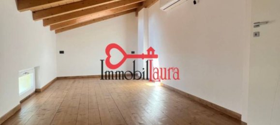 2 bedrooms Duplex in Bisuschio, Italy No. 353777 16