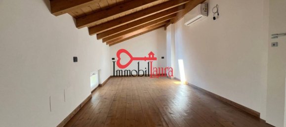 2 bedrooms Duplex in Bisuschio, Italy No. 353777 17